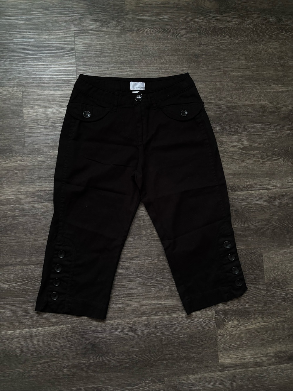Women's Black Cropped Button-Hem Pants